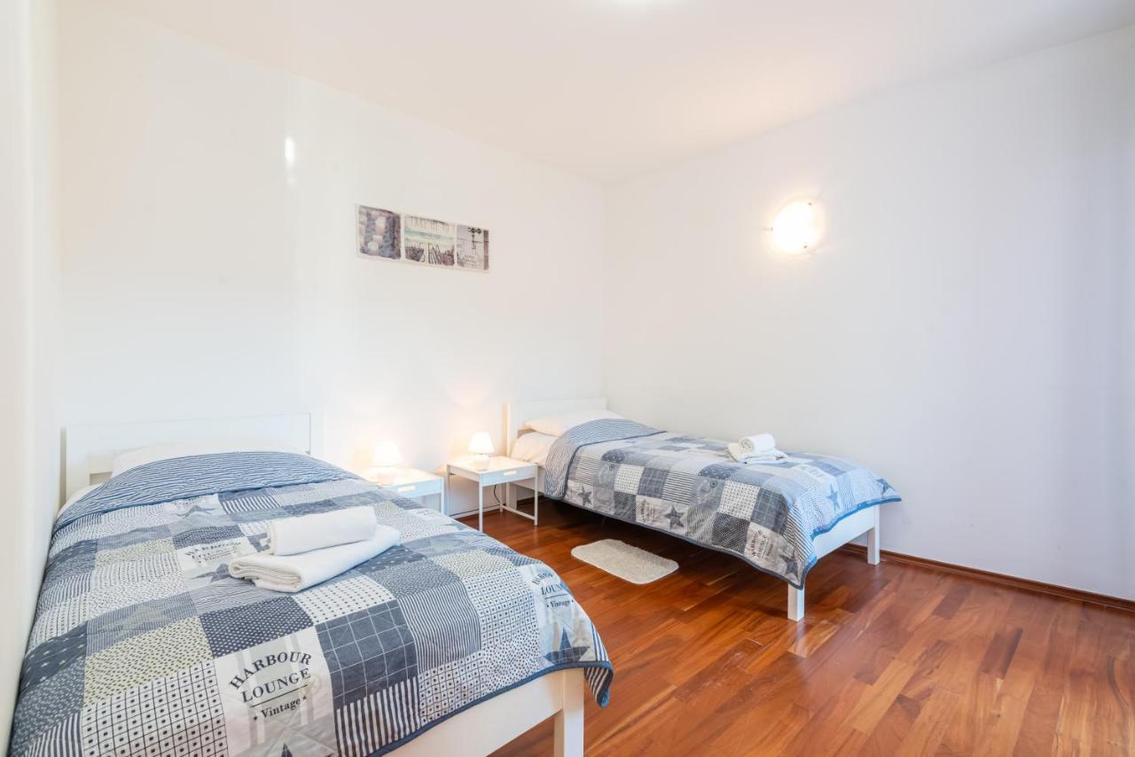 Apartment Mimoza 5, Baska, Krk 外观 照片