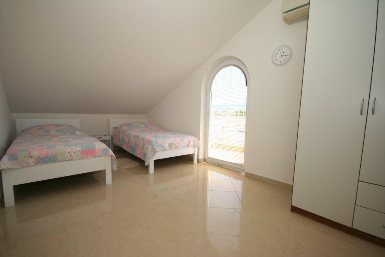 Apartment Mimoza 5, Baska, Krk 外观 照片